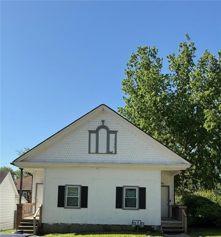 2318 Sylvanie Street — photo 1