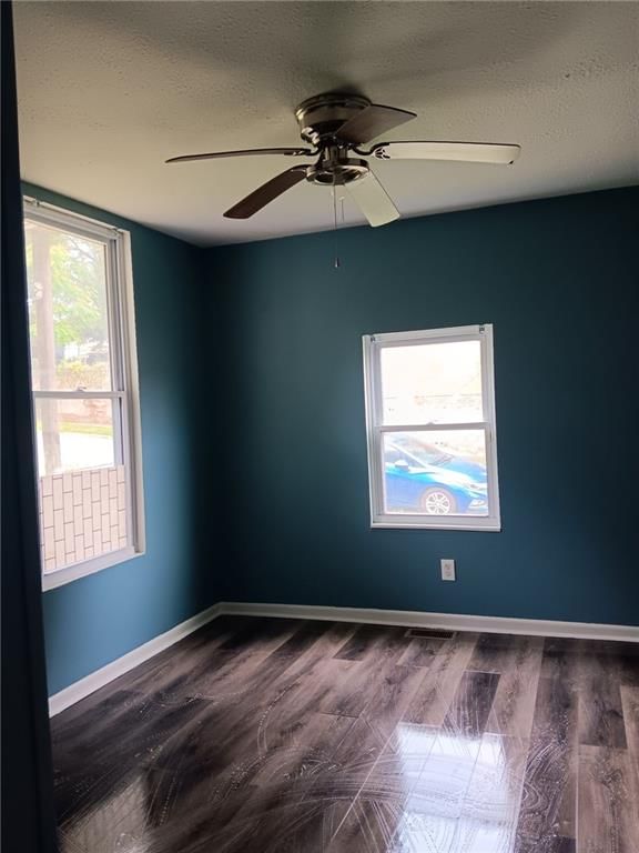 2318 Sylvanie Street — photo 4