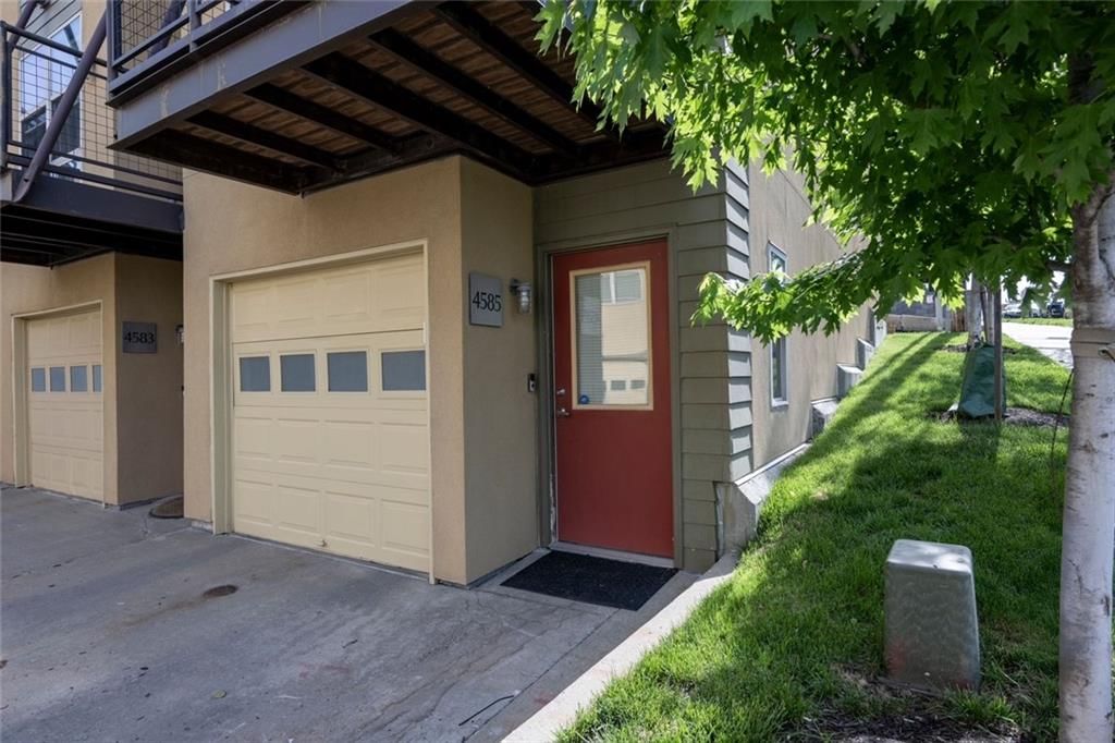 4585 Madison Avenue — photo 25