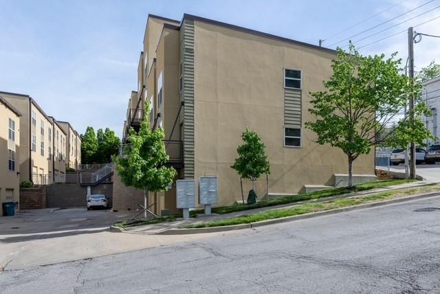 4585 Madison Avenue — photo 27