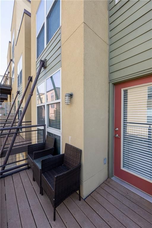 4585 Madison Avenue — photo 29