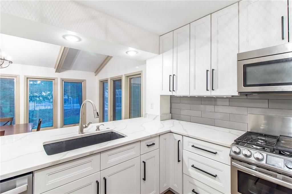 1511 SW Meyer Boulevard — photo 10