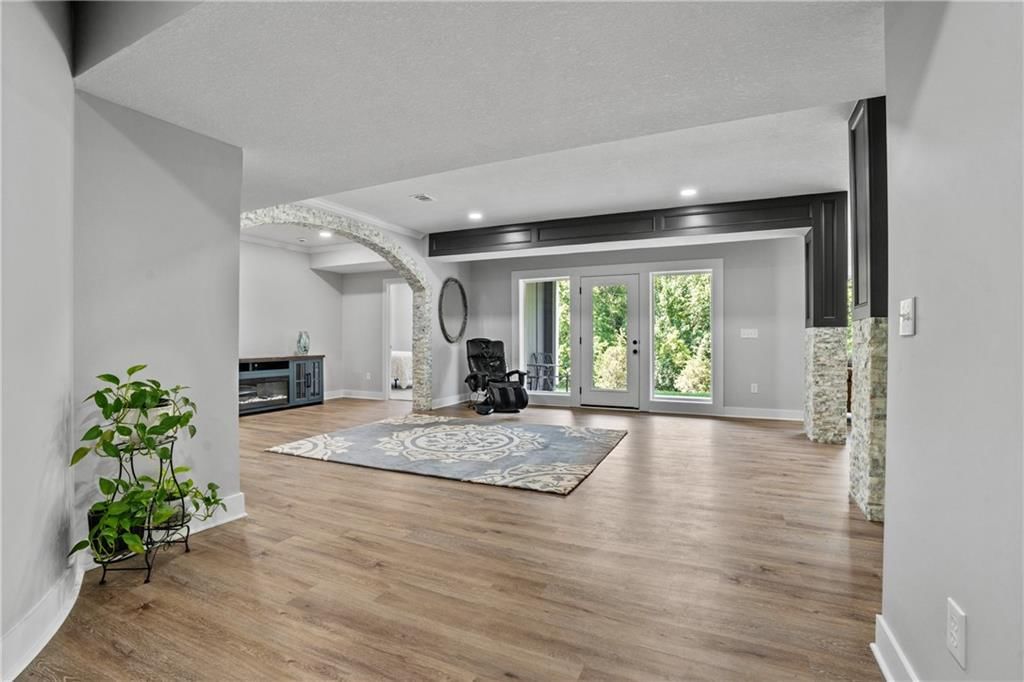 2504 W 179th Street — photo 32