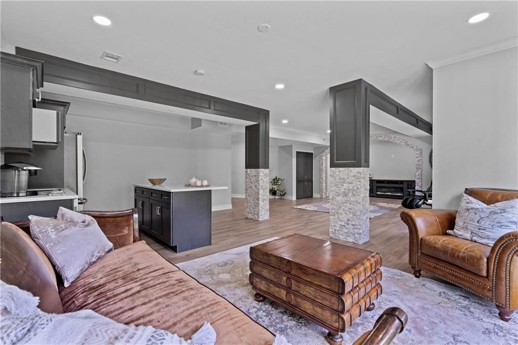 2504 W 179th Street — photo 36