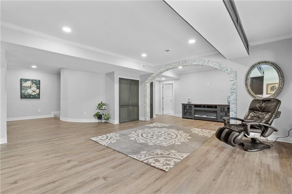 2504 W 179th Street — photo 38