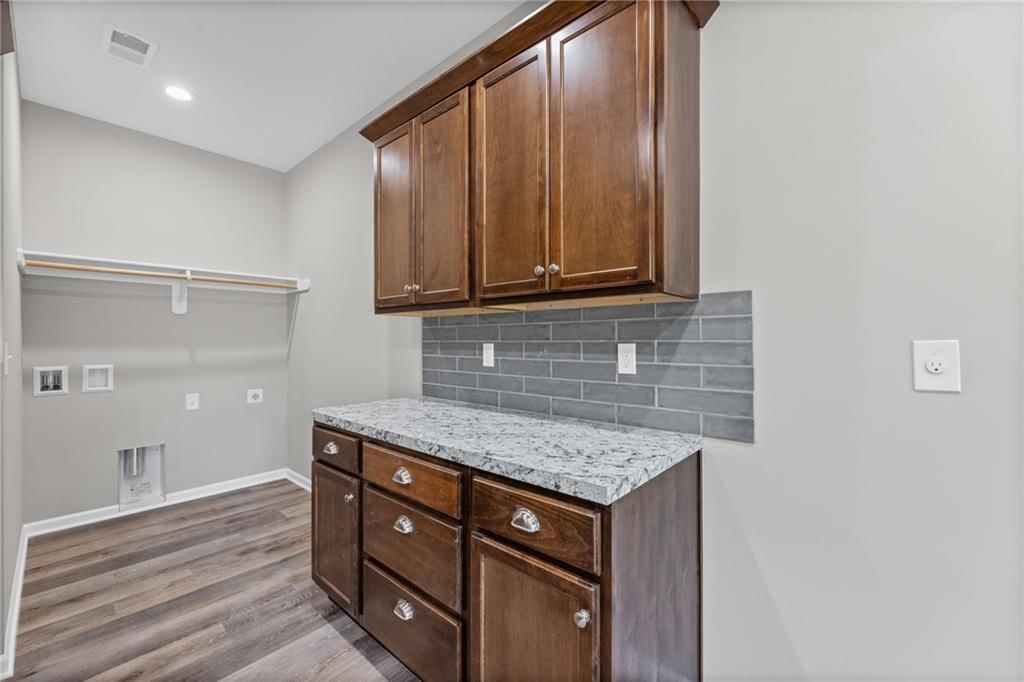 214 W 4th Street — photo 10