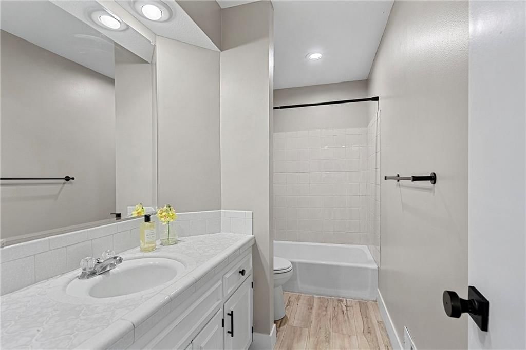 10500 Noland Street — photo 18