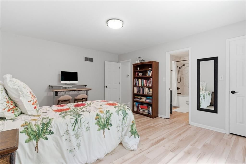 12407 E 86TH Terrace — photo 26