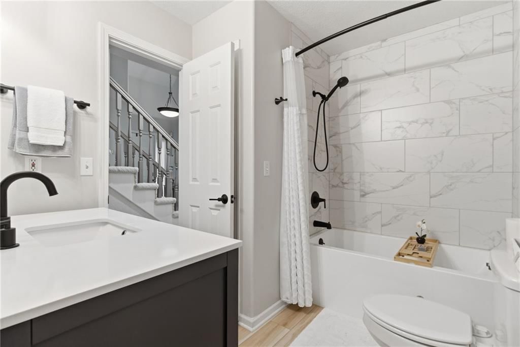 12407 E 86TH Terrace — photo 27