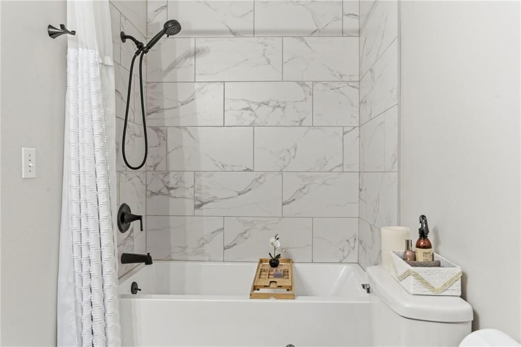 12407 E 86TH Terrace — photo 28