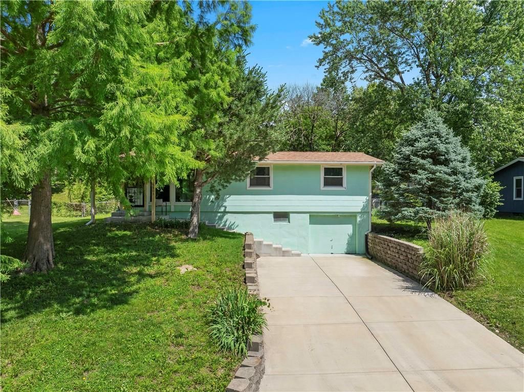 5903 N Garfield Avenue — photo 2