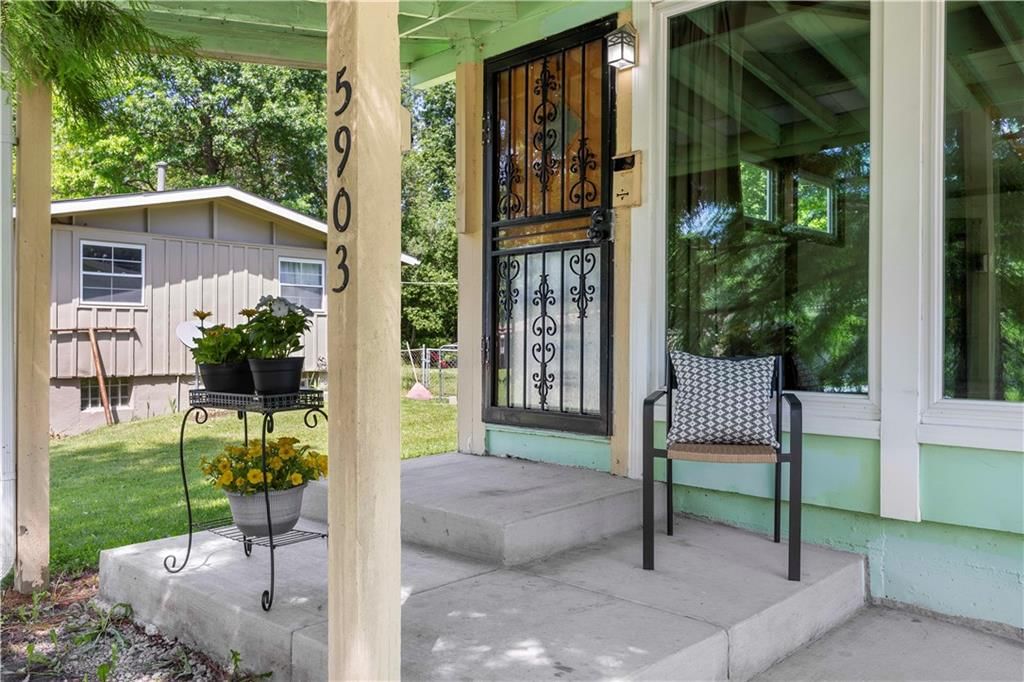 5903 N Garfield Avenue — photo 4