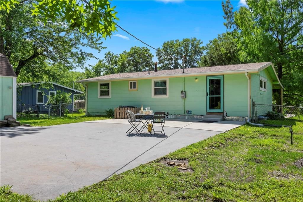 5903 N Garfield Avenue — photo 32