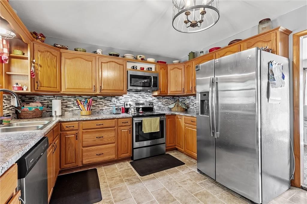 306 Crestview Drive — photo 13