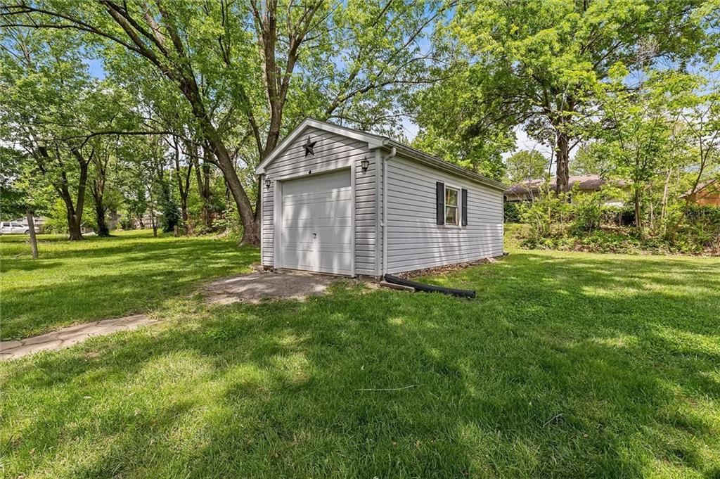 306 Crestview Drive — photo 17