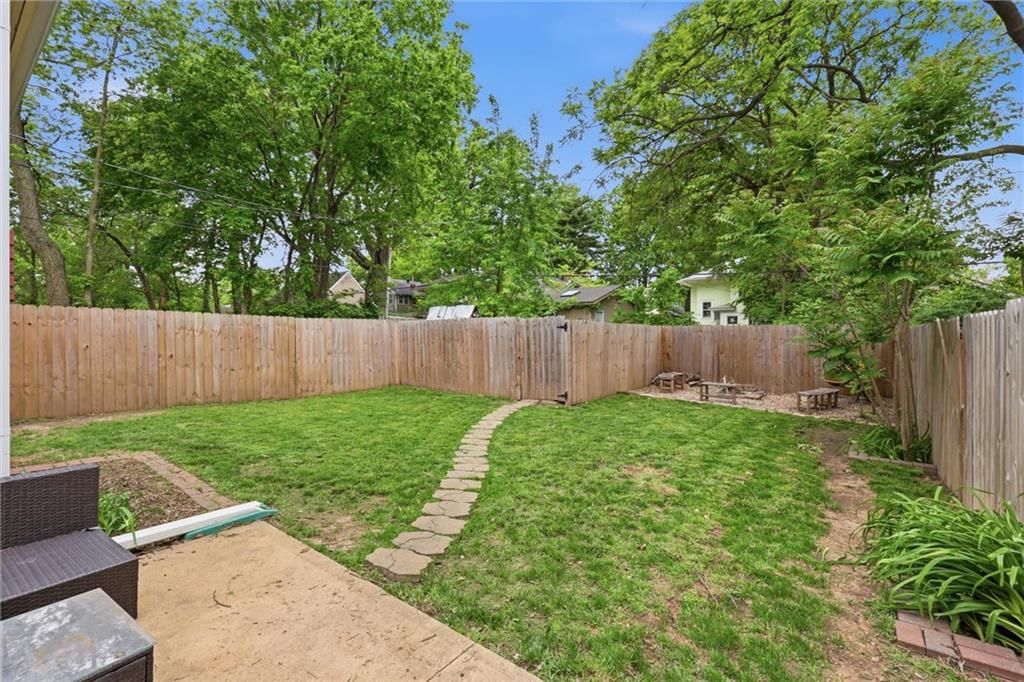 5910 Cherry Street — photo 23