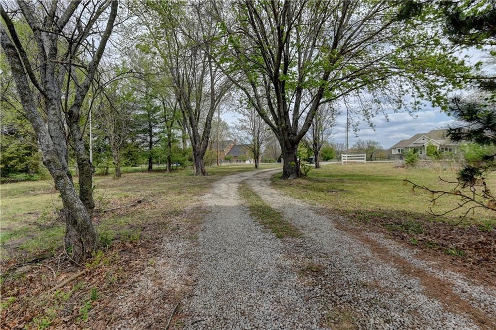 12010 S Moonlight Road — photo 47