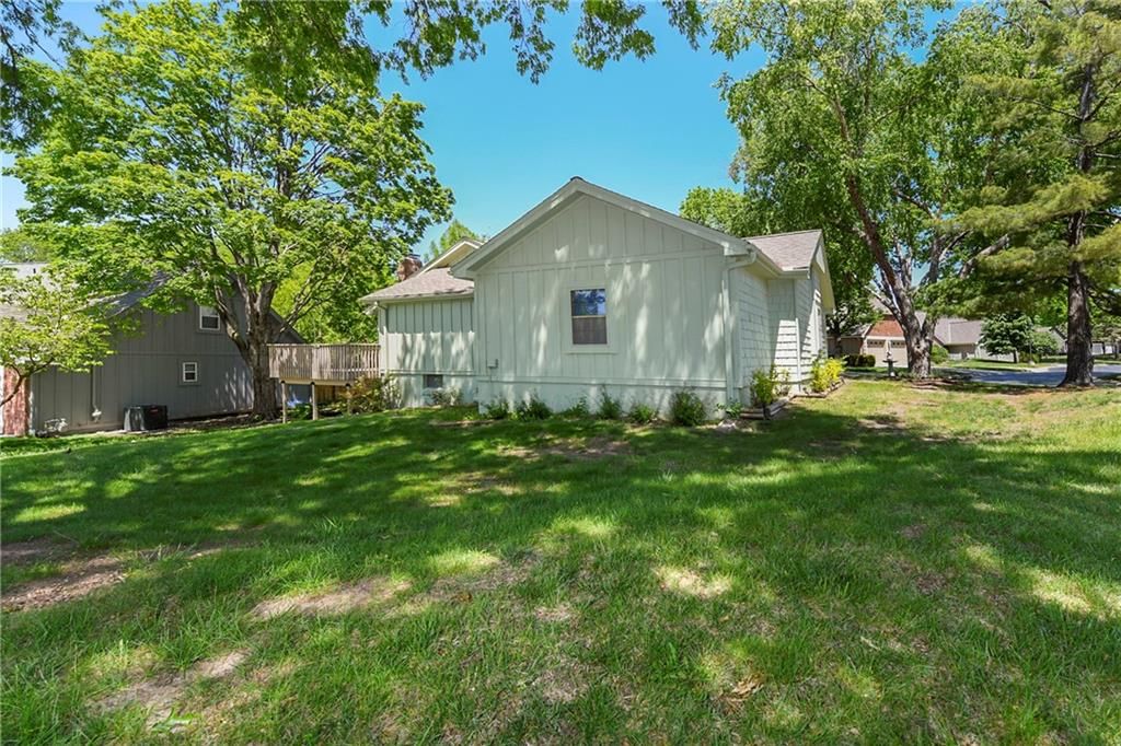 8266 Monrovia Street — photo 40