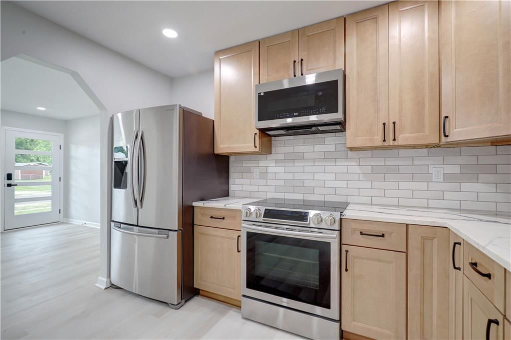 105 W Baltic Street — photo 13