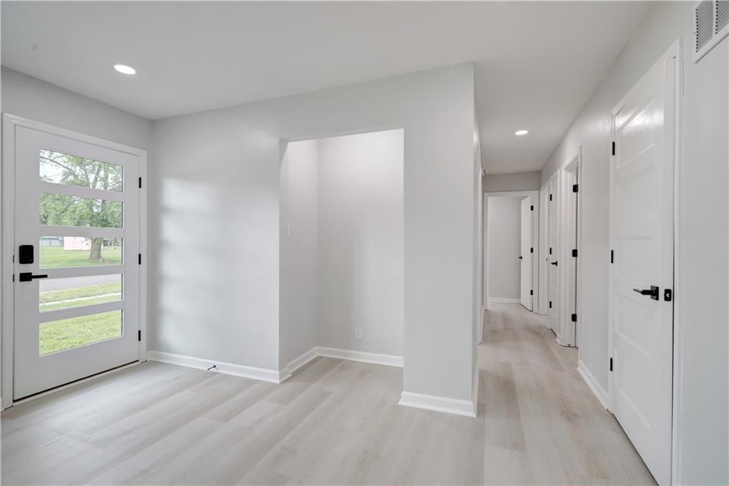 105 W Baltic Street — photo 14