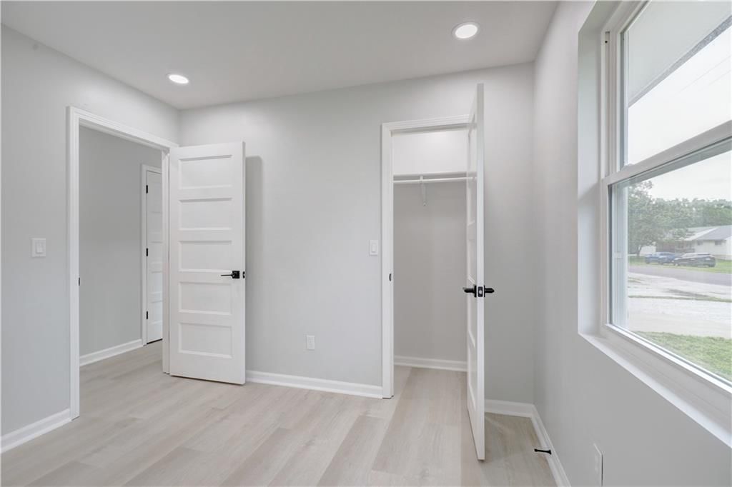 105 W Baltic Street — photo 16