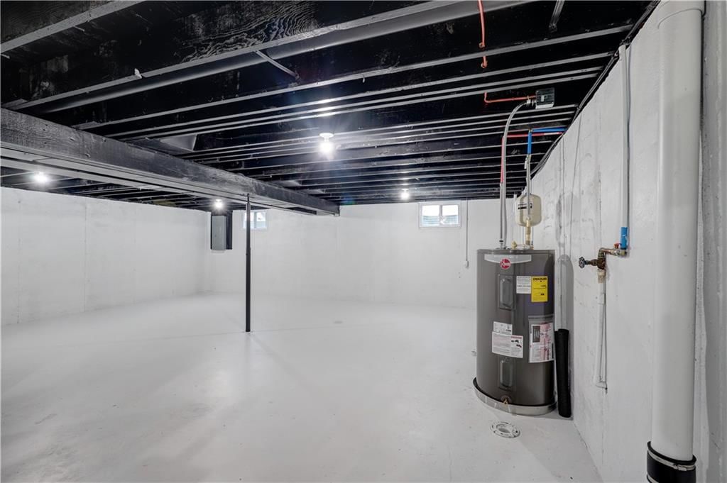 105 W Baltic Street — photo 25