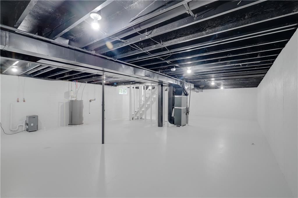 105 W Baltic Street — photo 27