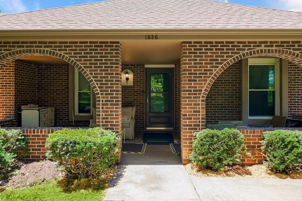 1536 Dickinson Street — photo 3