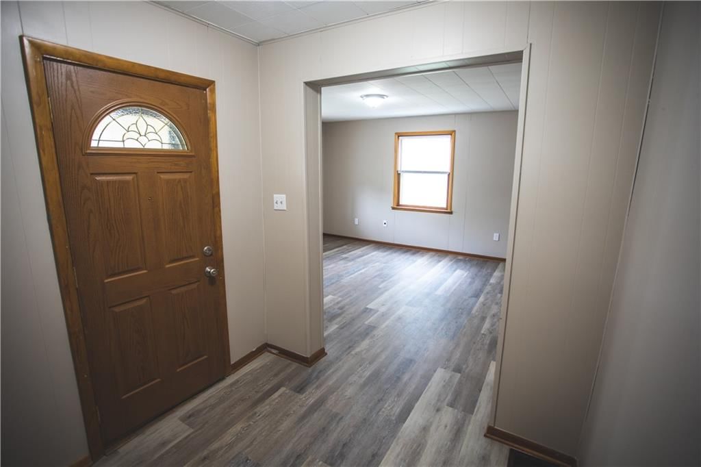 2918 Seneca Street — photo 2
