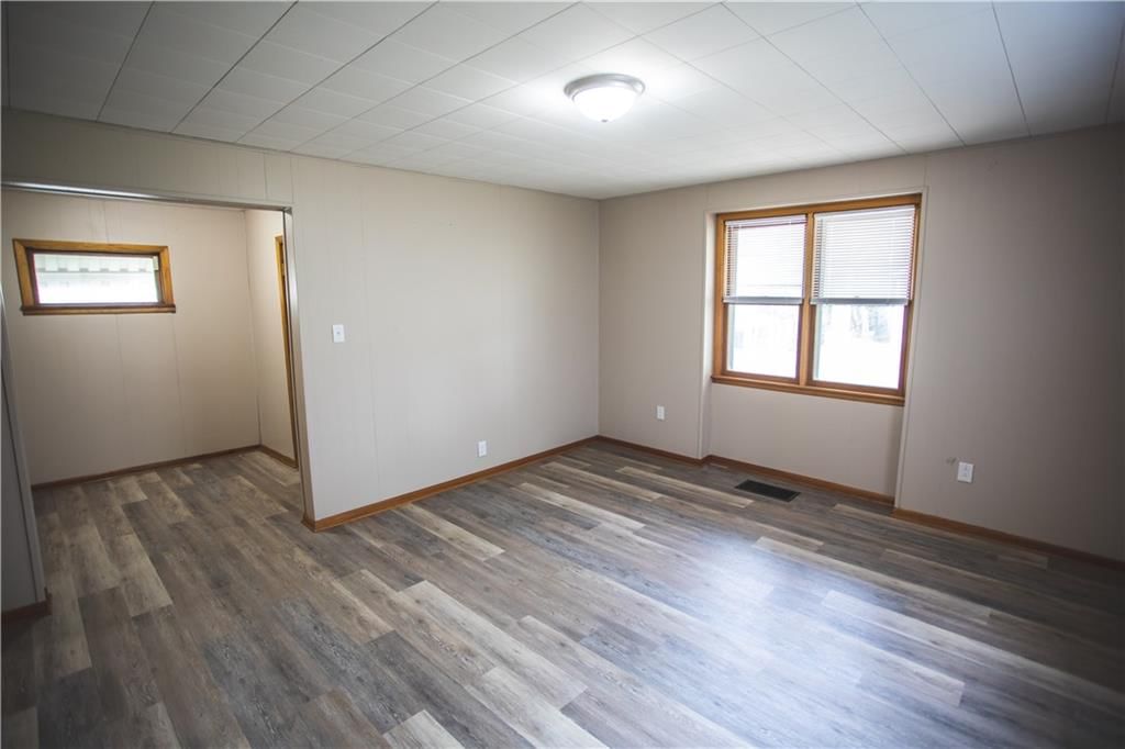 2918 Seneca Street — photo 5