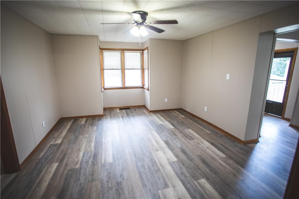 2918 Seneca Street — photo 8