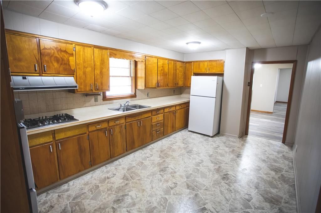 2918 Seneca Street — photo 11