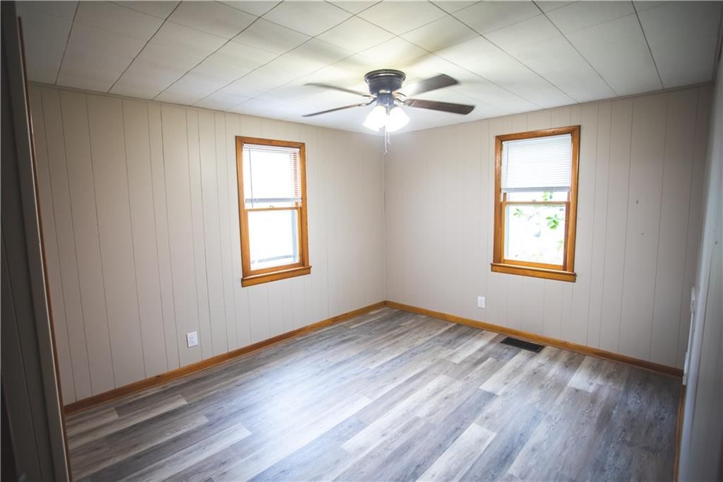 2918 Seneca Street — photo 16
