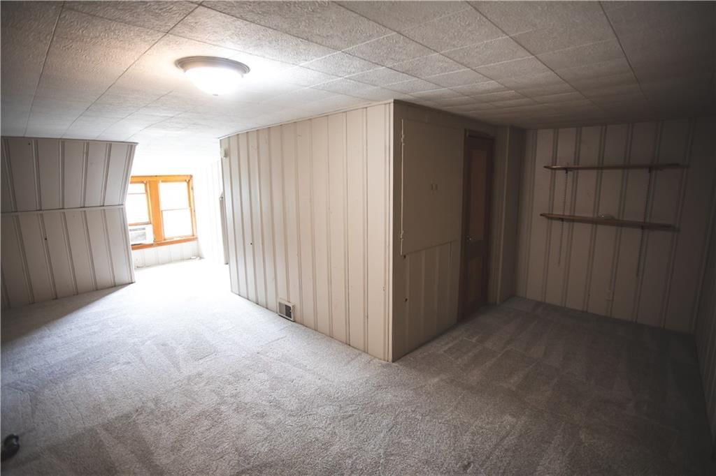 2918 Seneca Street — photo 27