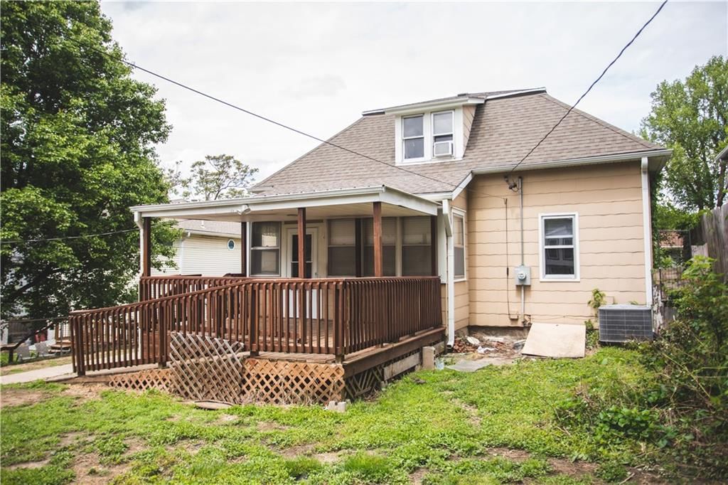 2918 Seneca Street — photo 32
