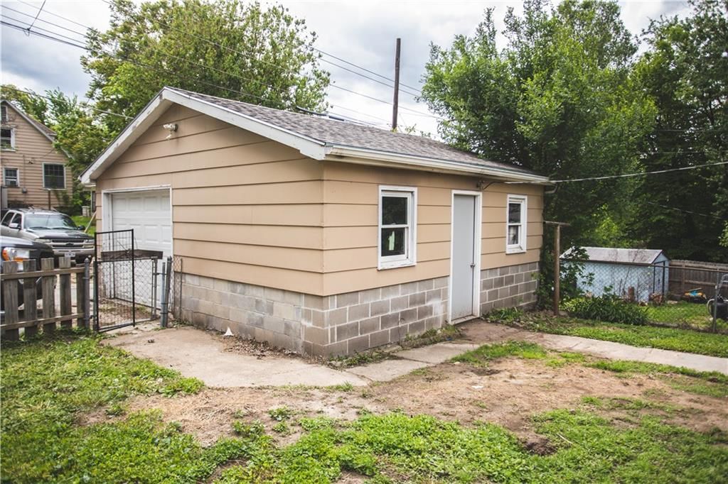 2918 Seneca Street — photo 35