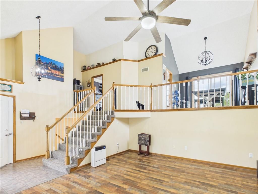 719 Brookside Drive — photo 3