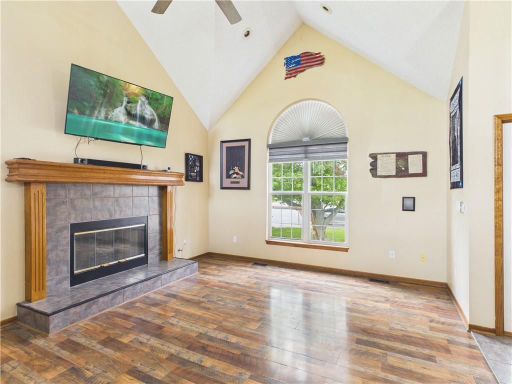719 Brookside Drive — photo 4