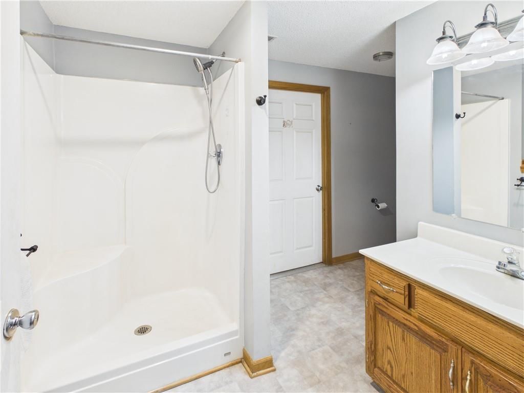 719 Brookside Drive — photo 32
