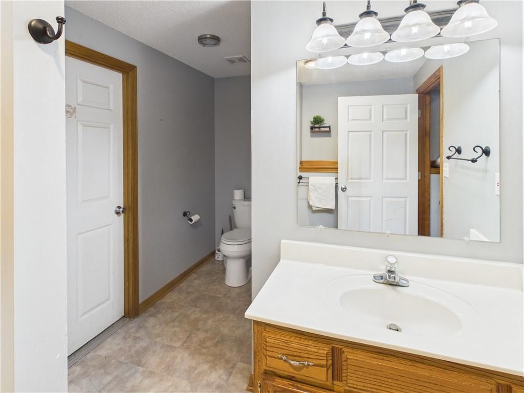 719 Brookside Drive — photo 33