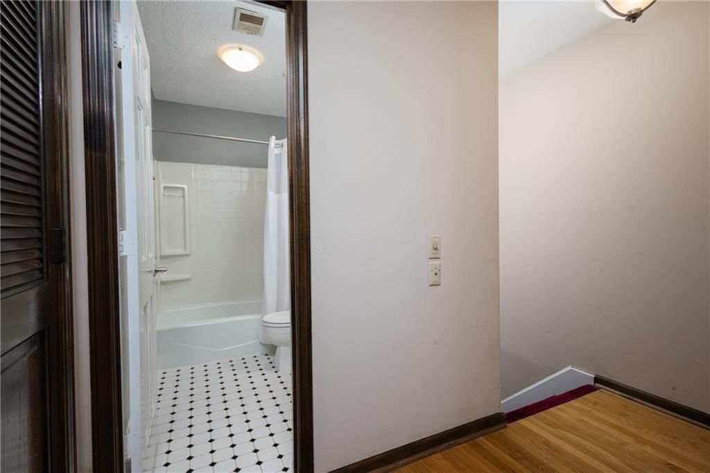 1712 S La Frenz Road — photo 30