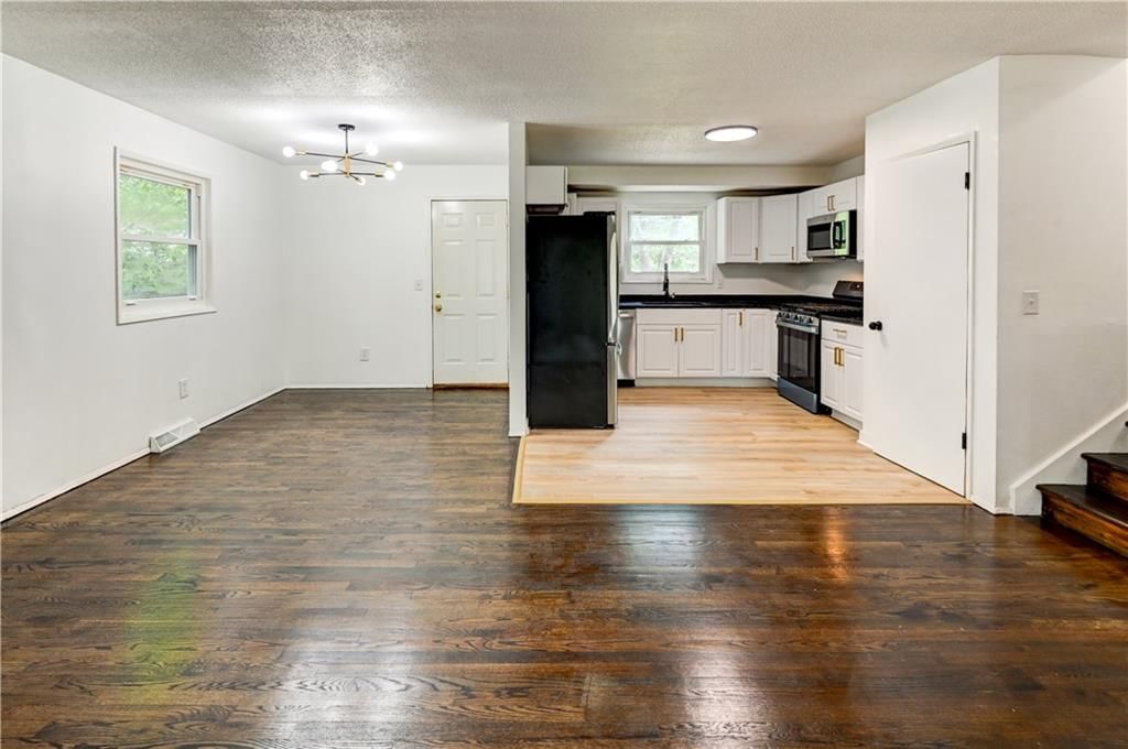 5733 N Drury Avenue — photo 10