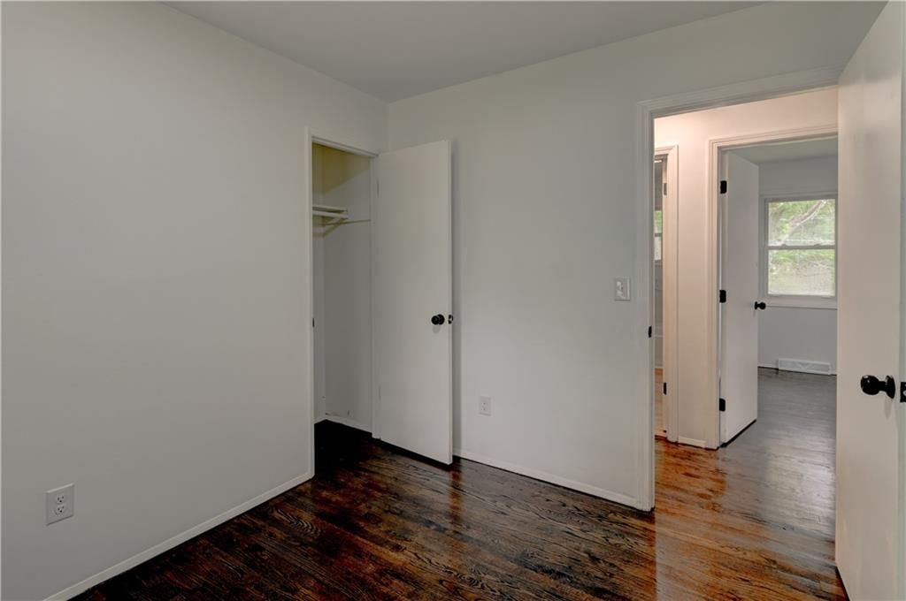 5733 N Drury Avenue — photo 13
