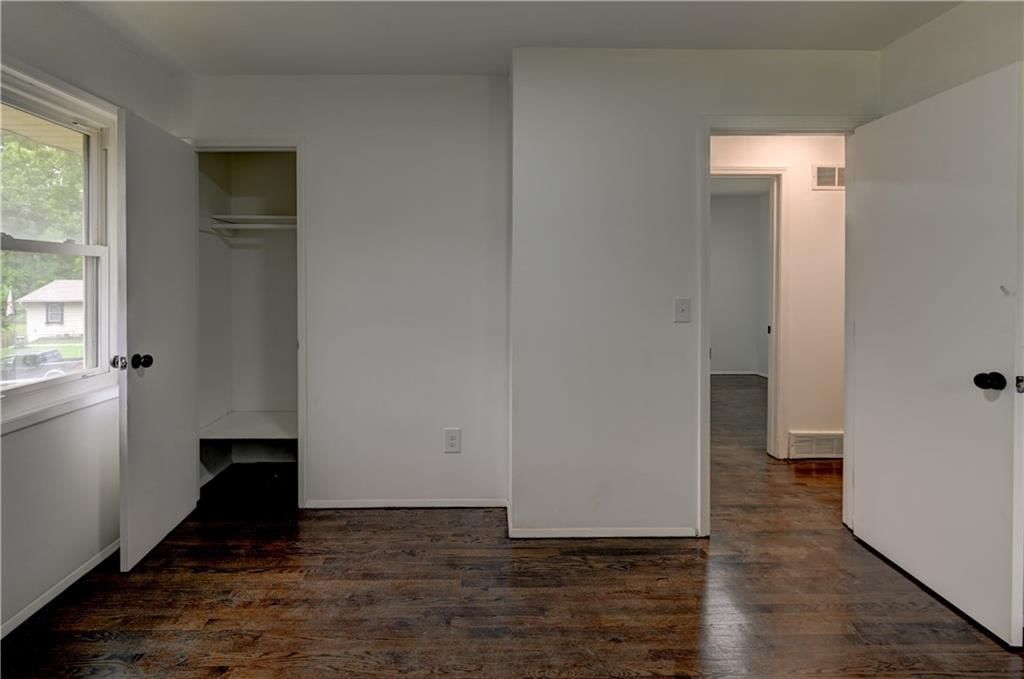 5733 N Drury Avenue — photo 16