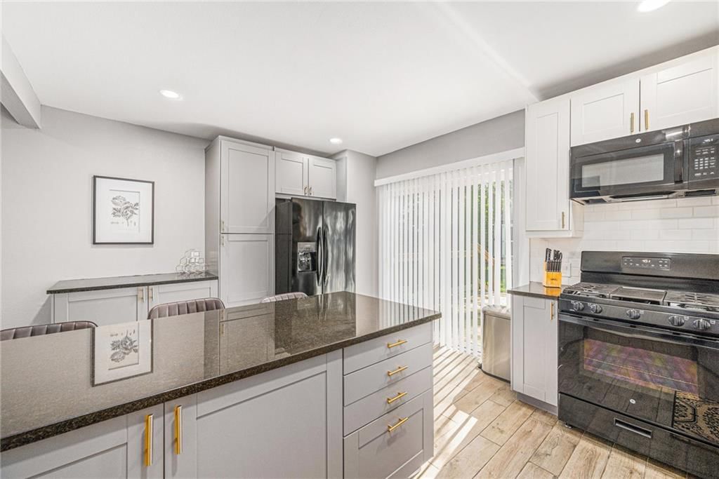 2824 Tracy Avenue — photo 10