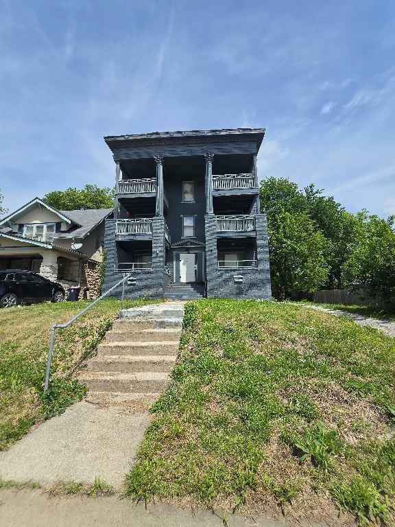 3300 E Linwood Boulevard, Kansas City, MO