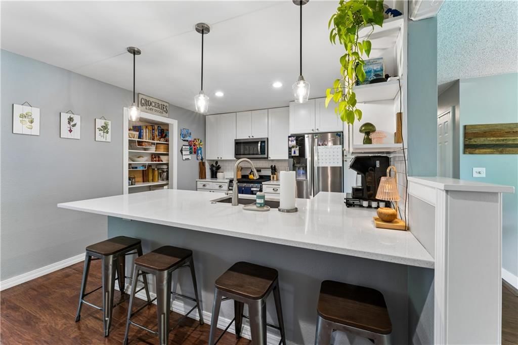 4730 Lucille Lane — photo 8
