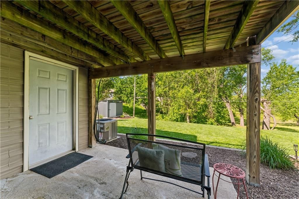 4730 Lucille Lane — photo 37
