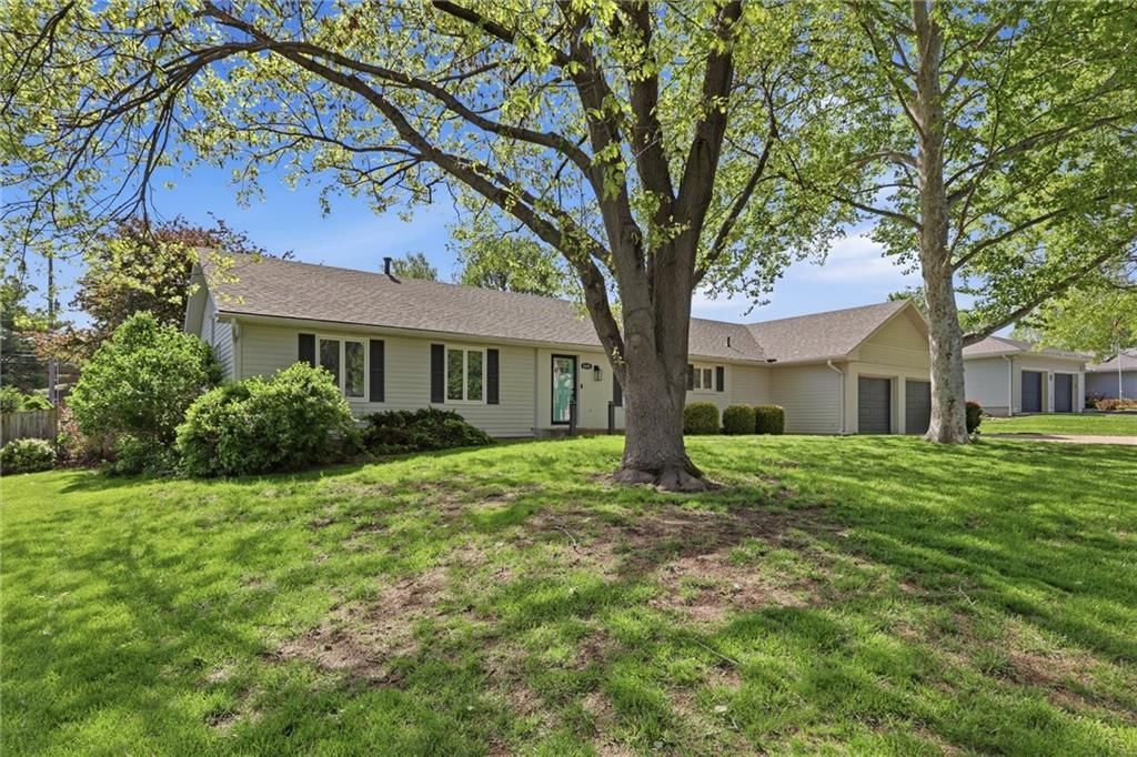 5645 Meadow View Drive — photo 3