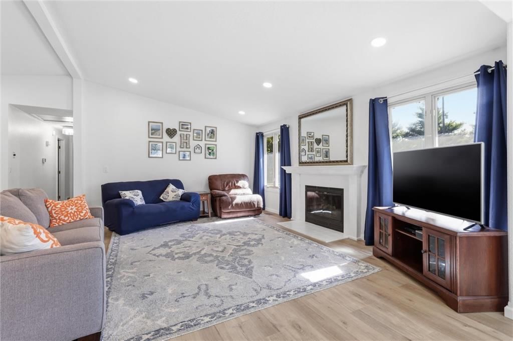 5645 Meadow View Drive — photo 6